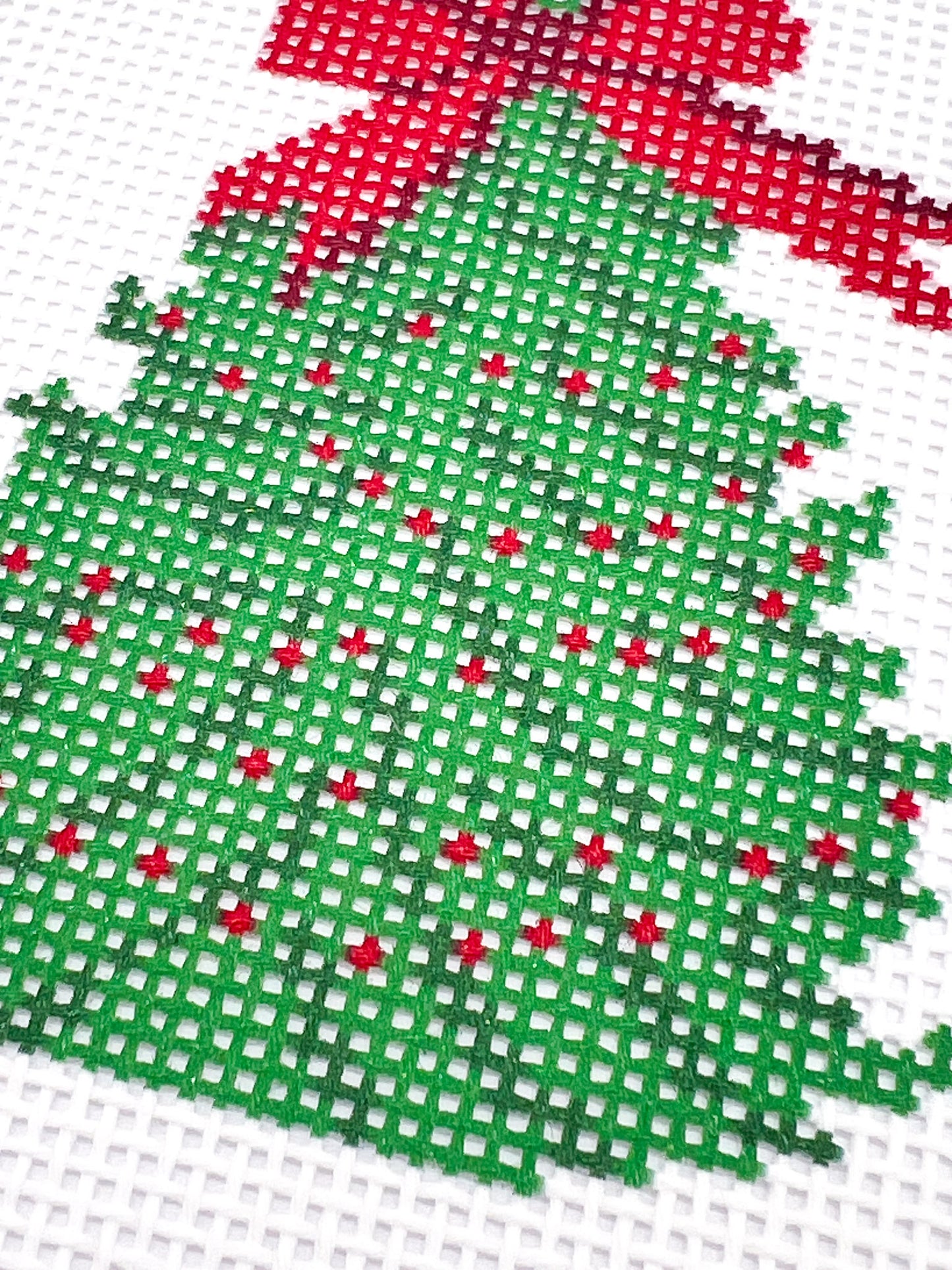 Red & Green Bow Christmas Tree Beginner Needlepoint Kit